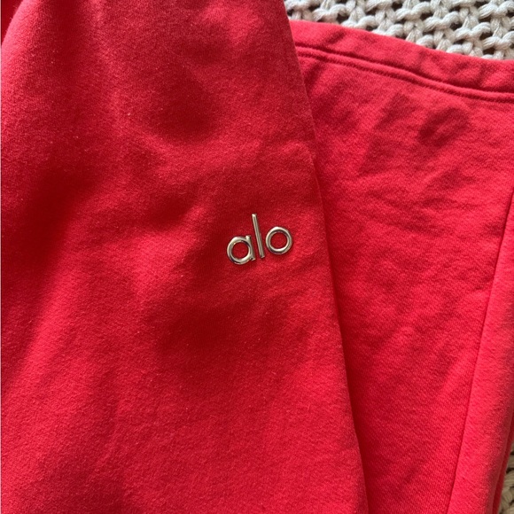 ALO YOGA CREW NECK AND SWEATPANTS - Picture 4 of 8